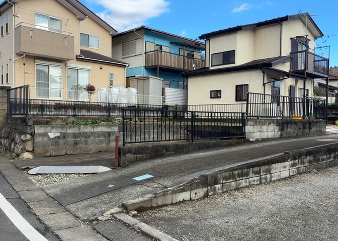 家を建てる前提で土地を探している場合、地盤の丈夫さは譲れない条件の一つです。地盤が脆弱だと追加工事が必要となります。また、過去に地盤沈下や液状化現象を起こした土地は、できるだけ避けた方がいいでしょう。