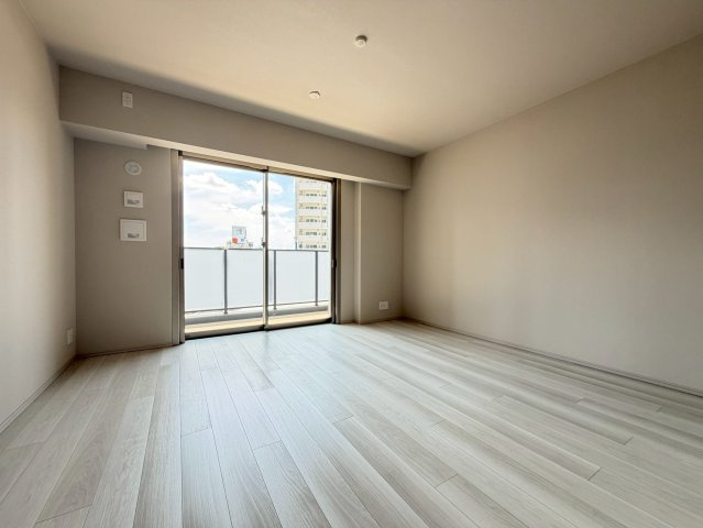 【リビングダイニング】約11.0帖で床暖房もあり冬も暖かくお過ごしいただけます◎