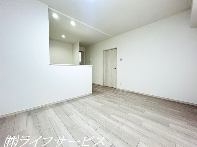 令和7年11月末室内リフォーム済！水回りも新調済につきすぐのご入居が可能です！