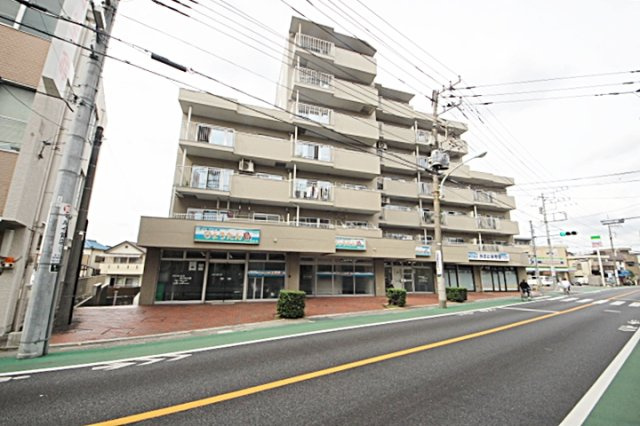 （リノベーション内容）給湯器、キッチン、浴室、洗面台、トイレ新規交換・クロス貼替他