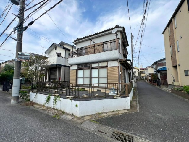 ラコマート武里店まで徒歩約7分でお買い物に便利な立地です。