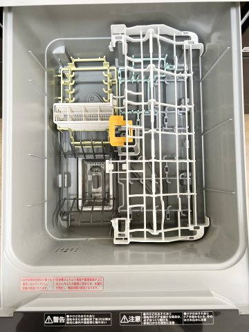 システムキッチンには便利な食洗機付き！　家事の時短に一役買います。　
