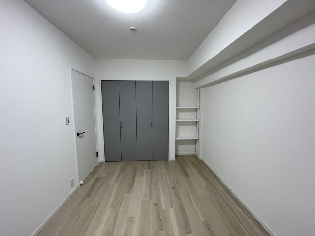 個人の部屋や寝室として使える洋室です