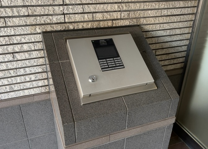 当然のことではありますが、オートロックやセンサーライト、ホームセキュリティーなどの防犯設備があれば、小さいお子様がいるご家庭も安心ですよね！まず物件購入の際は、防犯設備もチェックするようにしましょう。
