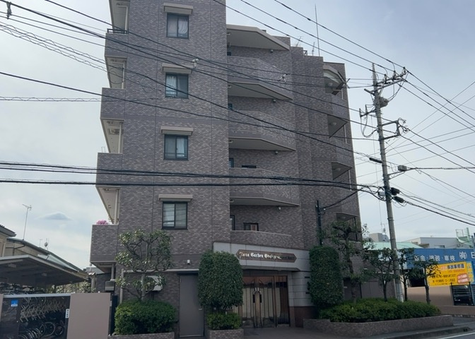 景色重視でお家選ぶをするとスーパーが遠い！学校が遠い！など生活をするうえで利便性で困ることもあります。まず一度現地を見学する際に、周辺の施設などがあるかを確認し、暮らし始めた後のことを想像しましょう。