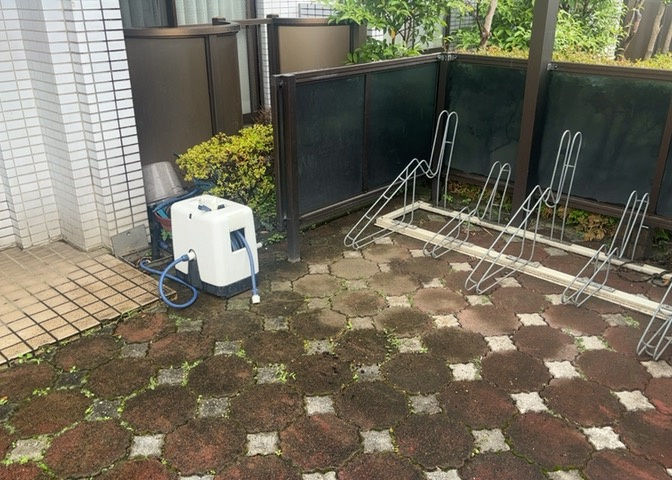 マンションの駐輪場は、事前に空きがあるか確認を取ると安心です。せっかく入居したのに駐輪スペースがない！なんてことになったら大変ですよね。そこで、内見時や購入前にはまず事前に確認しておくと良いでしょう。