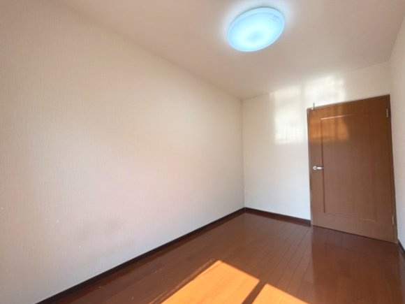 南側の洋室です。