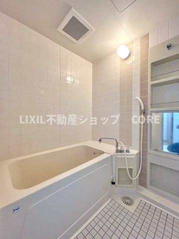 1日の疲れを取り心身を癒すことができる住まいの中のリラクゼーション空間。