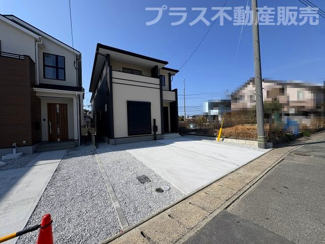 現地写真。プラス不動産販売なら、現場の全ての棟をまとめてご見学頂けます。
