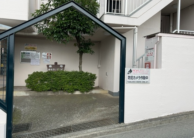 マンションのエントランスには、もともと風よけや防犯の役割がありますが、マンションによって宅配ボックスなどの設備が備わっている所もあります。日々の生活をイメージしながら生活しやすさをチェックしましょう。