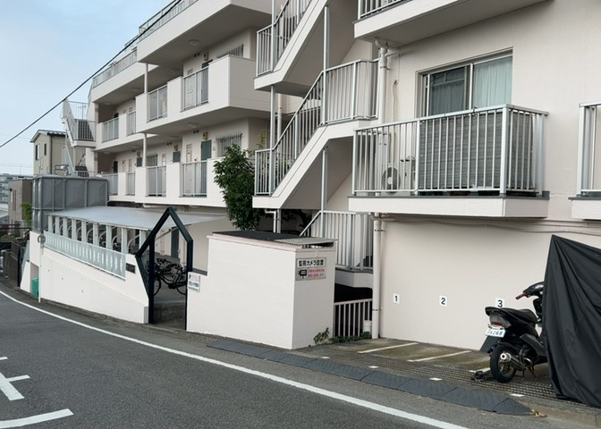 隣家の土地はどうなっているのか、生活利便施設が近くにあるのか、学校まで近いかなど、お客様のライフスタイルにあわせたイメージが重要です。また、近くにあると困る施設が近くにないかも確認するといいでしょう。
