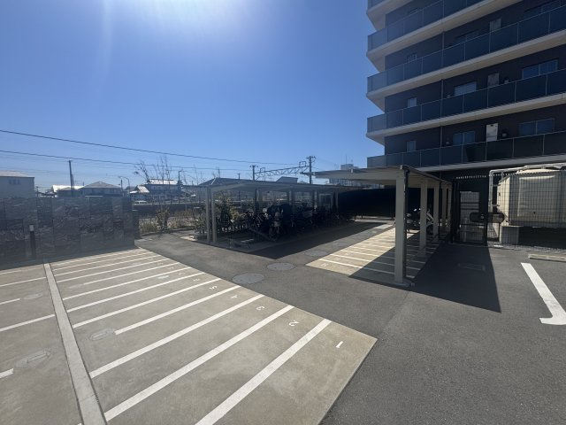 広々な駐輪場