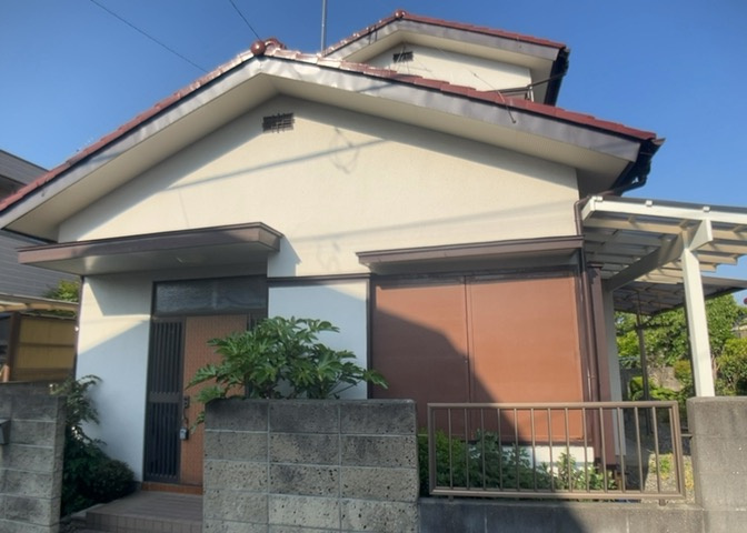 人が暮らすうえで日光は大切な要素となります。日当たりの良さは譲れないポイントですね。併せて近くに大きな建築物の建築予定がないか、あるいはそれが可能な土地が近くにないか事前に確認することもお勧めします。