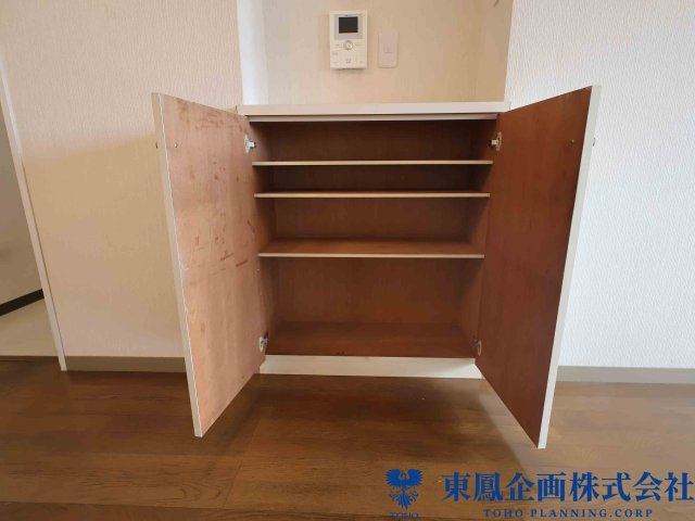 リビング収納付き
