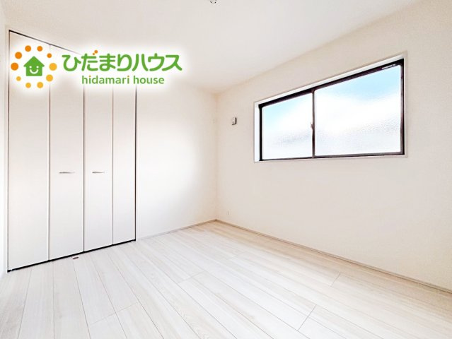 広さはお子様の勉強部屋にも適した広さ！　勉強机や本棚などの家具を置いてもフリースペースも確保することができます。