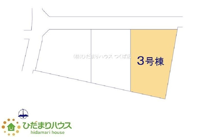 駐車場4台完備！敷地が広々としているのでバイクや自転車を置けますね
