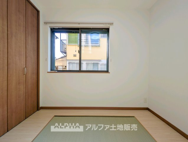 【Japanese-room】　◆和室◆やさしい畳の香りに包まれる和室。季節を感じながらくつろげる、暮らしに落ち着きを添える空間です。