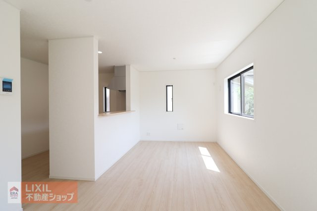 【ダイニング】現地完成写真。家族でくつろげるダイニングです。