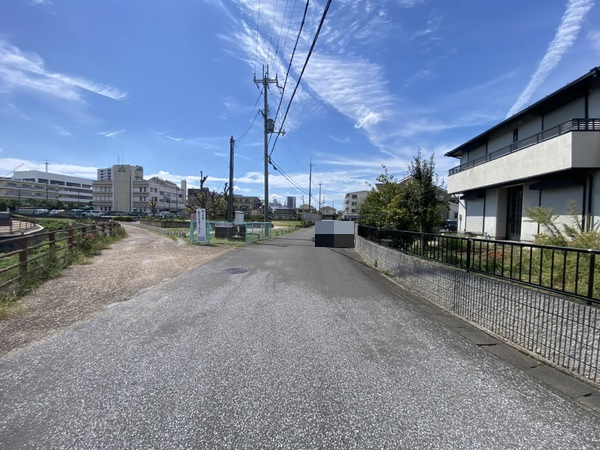前面道路含む現地写真