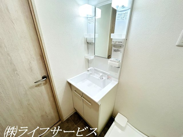 シャワー付洗面化粧台