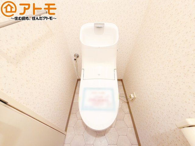 年代を問わず使いやすい洗浄機能付きのトイレ♪肌への負担をも減らせるのでお子様の敏感なお肌も安心！