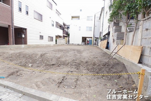 外観：327002206932