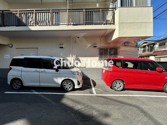 【敷地内駐車場】最新の空き状況や費用などの詳細は担当スタッフまでお問い合わせください。