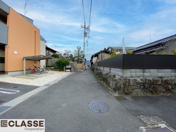 【京田辺市東古森　売土地の前面道路含む現地写真】
