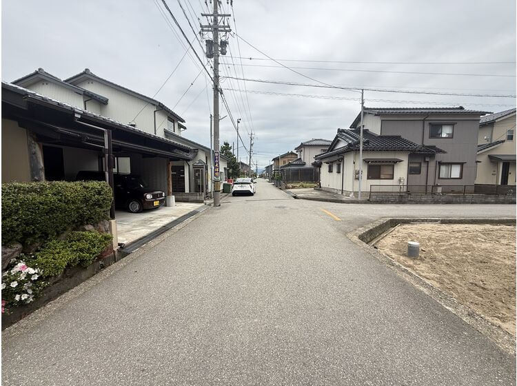 前面道路北側