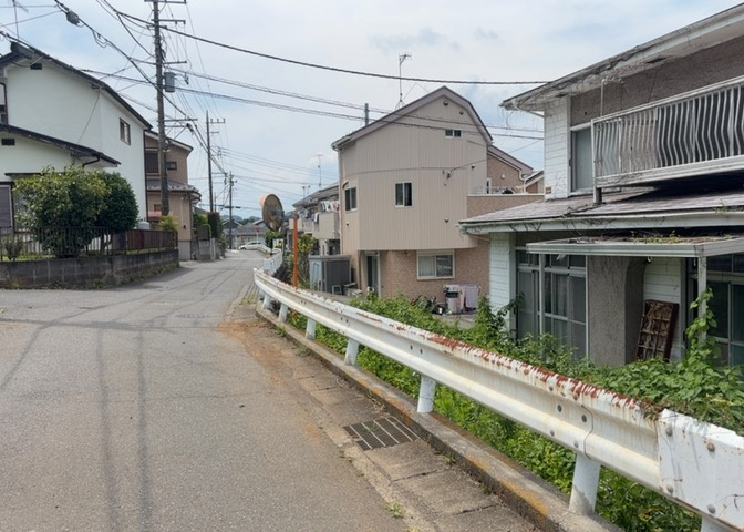 家を建てる前提で土地を探している場合、地盤の丈夫さは譲れない条件の一つです。地盤が脆弱だと追加工事が必要となります。また、過去に地盤沈下や液状化現象を起こした土地は、できるだけ避けた方がいいでしょう。