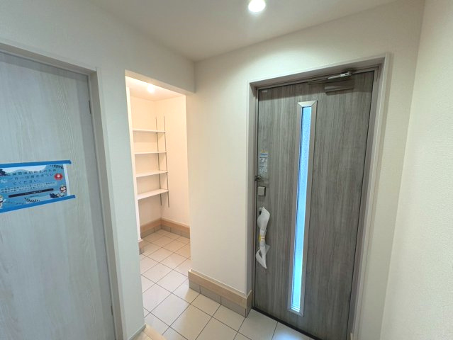 全居室収納付きで、お部屋がすっきり片付きます。