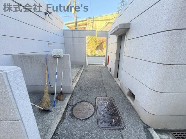 敷地内ゴミ置場