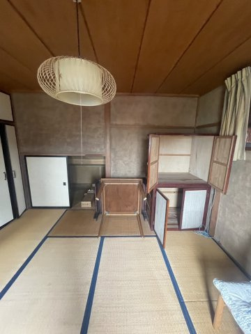 趣のある壁がる和室。趣味のお部屋や寝室に活用できます。