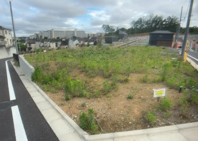 家を建てる前提で土地を探している場合、地盤の丈夫さは譲れない条件の一つです。地盤が脆弱だと追加工事が必要となります。また、過去に地盤沈下や液状化現象を起こした土地は、できるだけ避けた方がいいでしょう。