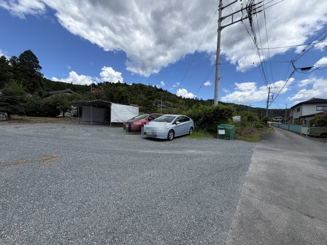 近隣に月極駐車場あり