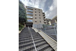 三ツ沢上町パークホームズ弐番館の外観