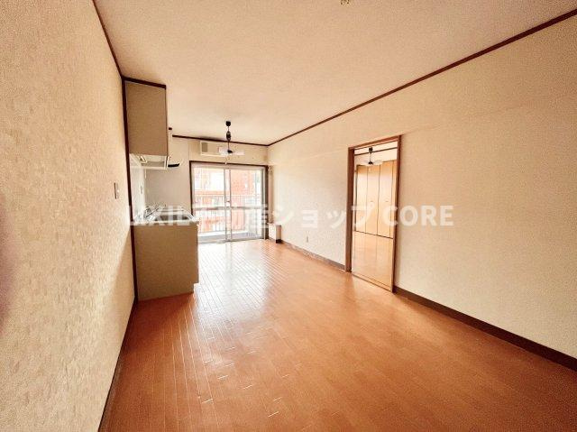 オープンでのびやかな空間を生み出す、こだわりの広がりとゆとりのリビング。　