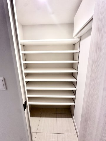 大容量のSICで靴だけでなく、アウトドアグッズなども収納できます！