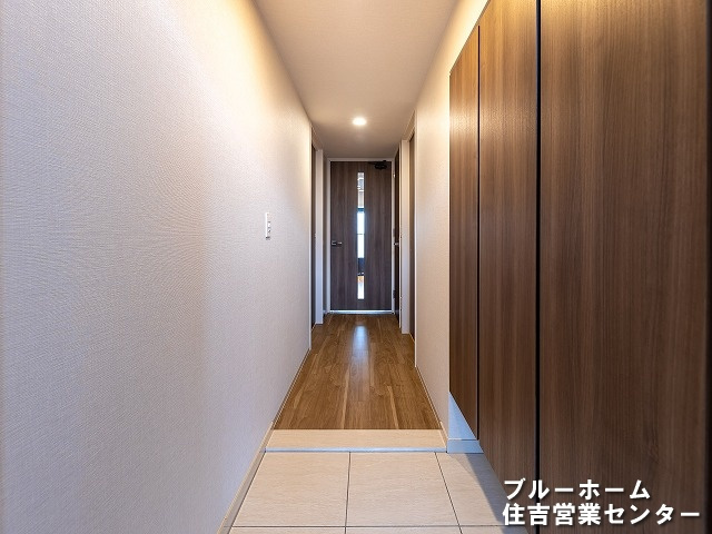 大きなシューズボックスのある玄関です！