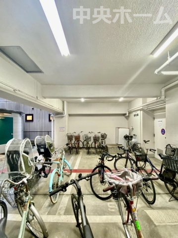 【自転車置き場】最新の空き状況や費用などの詳細は担当スタッフまでお問い合わせください。