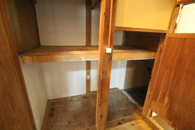 室内リフォームが施されていますが、建築当時の部分も残しており、日本家屋の雰囲気をうまく醸し出してます