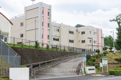 市立愛和小学校まで徒歩6分