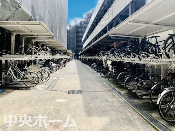 【自転車置き場】最新の空き状況や費用などの詳細は担当スタッフまでお問い合わせください。