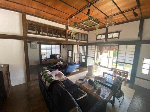 安心感のある落ち着いた内装