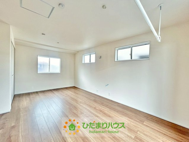 合わせて10.02帖の寝室！