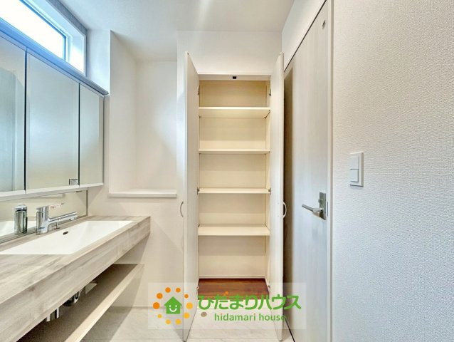 洗剤や掃除用具など収納！