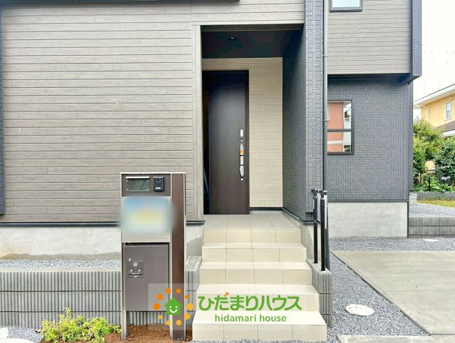 玄関ポーチあり！