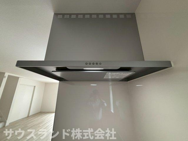 油がつきにくく、お手入れしやすいスリム型レンジフードです。