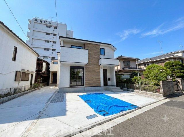 徒歩圏内に生活に必要な施設が揃いながらも、穏やかな空気が流れる住宅街。