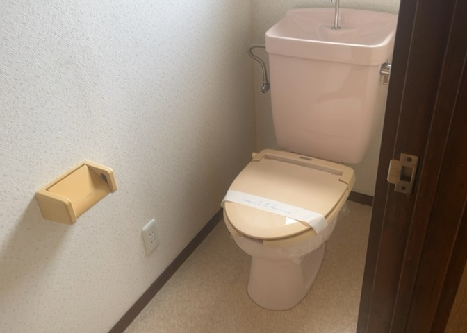 トイレは大きさや形、機能、抗菌性などが異なる多種多彩なタイプが各メーカーから出ています。それぞれに良さがあるため、事前にどういったタイプのトイレがいいのかをご家庭内で決めて、内見に行くといいでしょう。